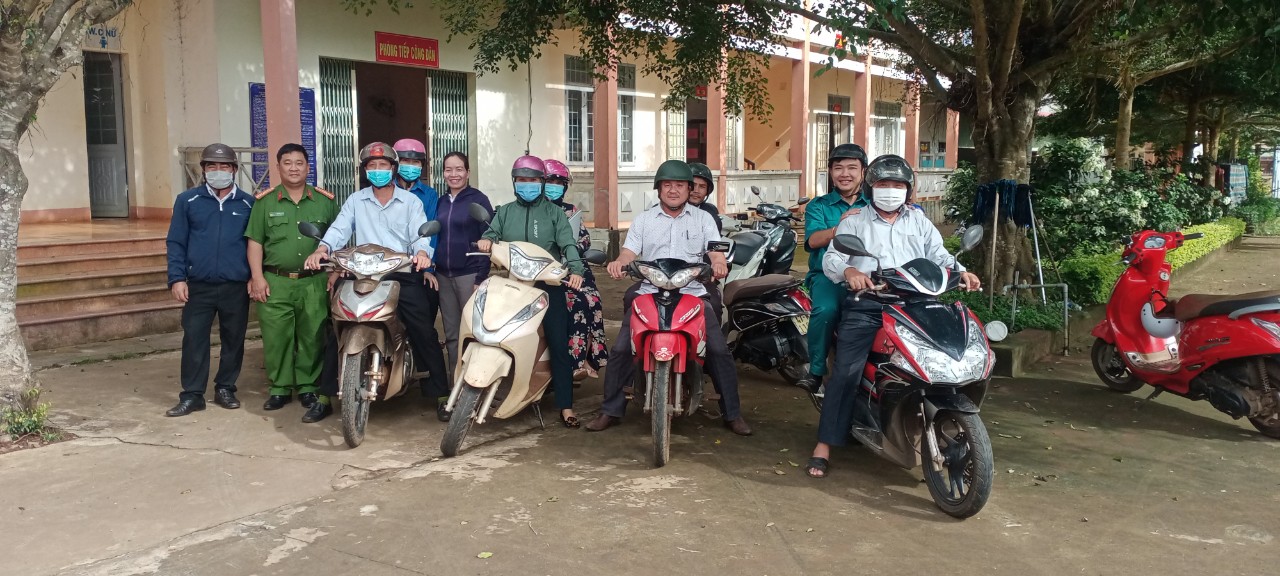 UBND Xã Ea Knuếc nâng cao hiệu quả sử dụng dịch vụ công trực tuyến trên môi trường số.